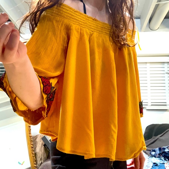 Yellow off the shoulder top with rose embroidery - Picture 2 of 5
